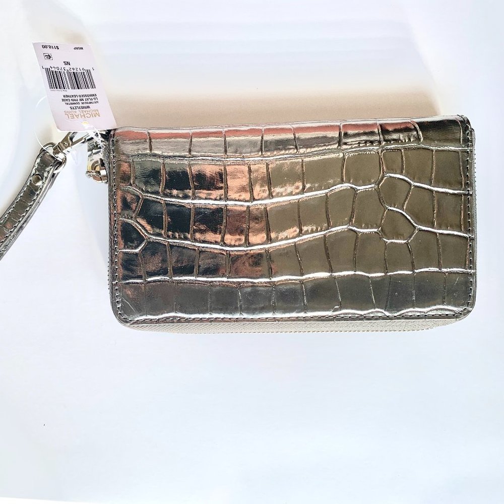 NWT Michael Kors Wristlet Gunmetal Silver Embossed Leather $118 32F7MFDE4K